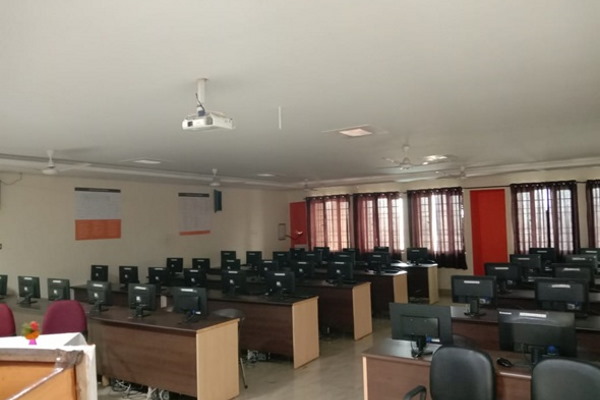 Computer Lab-2, SSIPMT, Raipur